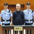 China condena o fundador da Evergrande à prisão perpétua