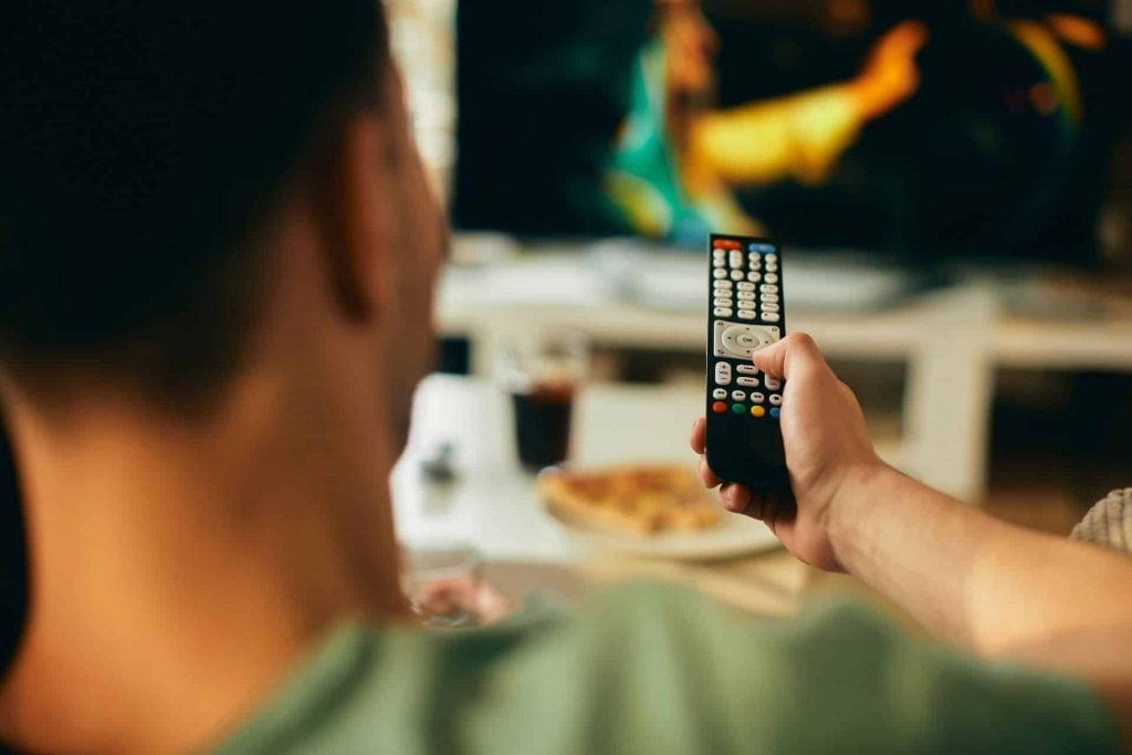 Sua Smart TV está lenta? Entenda o que realmente deixa a televisão mais rápida, melhora a imagem e aumenta a segurança