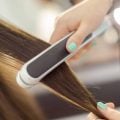Como escolher a melhor chapinha? A tecnologia por trás do liso também faz diferença