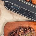 Qual a melhor fritadeira elétrica para churrasco? Conheça modelos