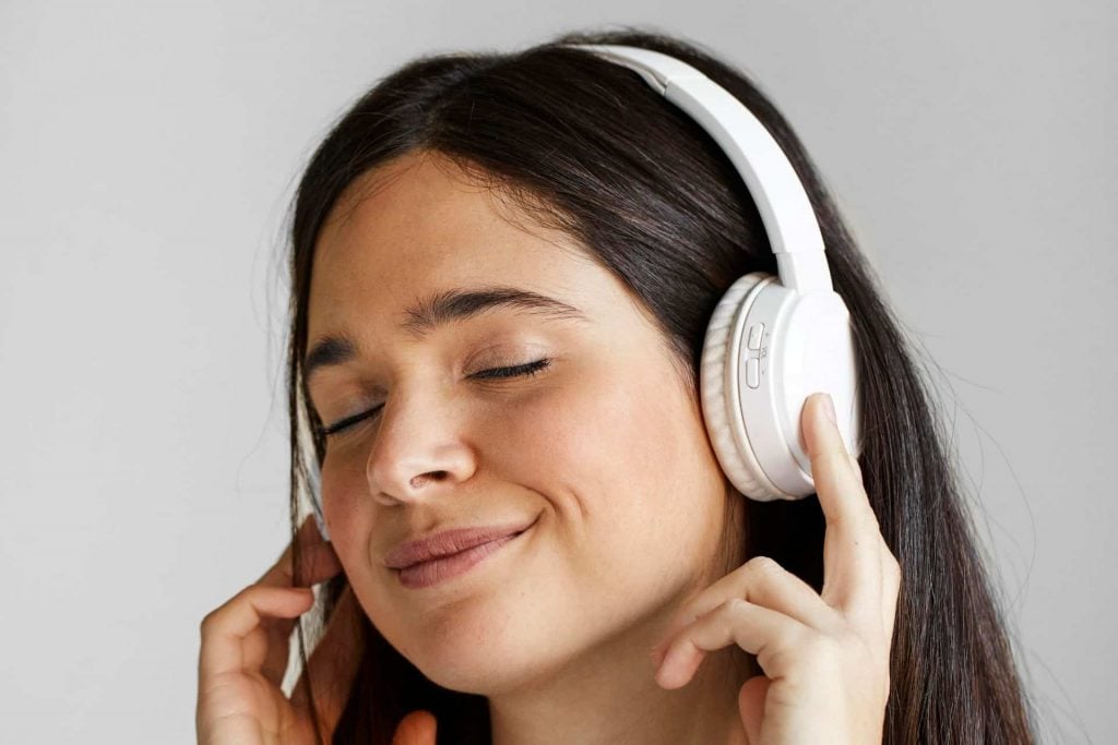 Qual é o melhor headphone para viajar, trabalhar ou apenas ouvir música?