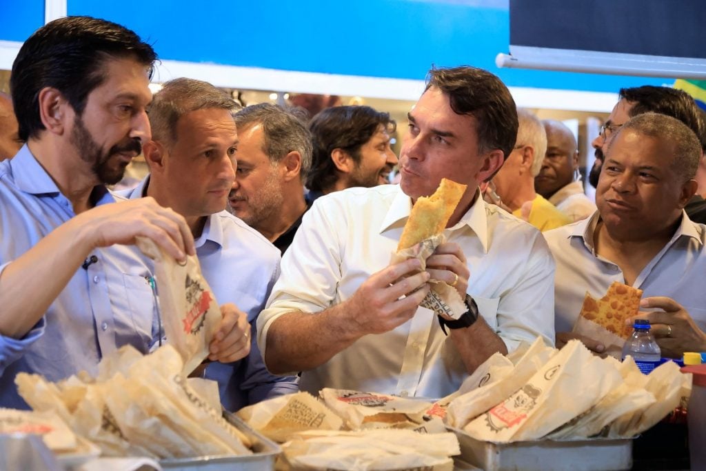 Isabela Kalil: Desembarque do Centrão muda o lugar dos Bolsonaro na direita