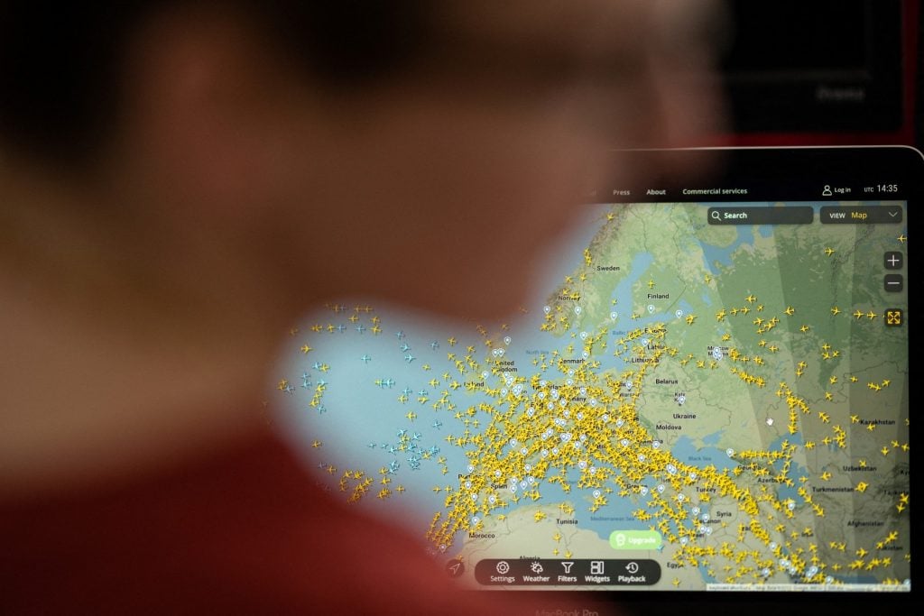Avião militar norte-americano voa em direção a Moscou, diz ‘Flightradar24’