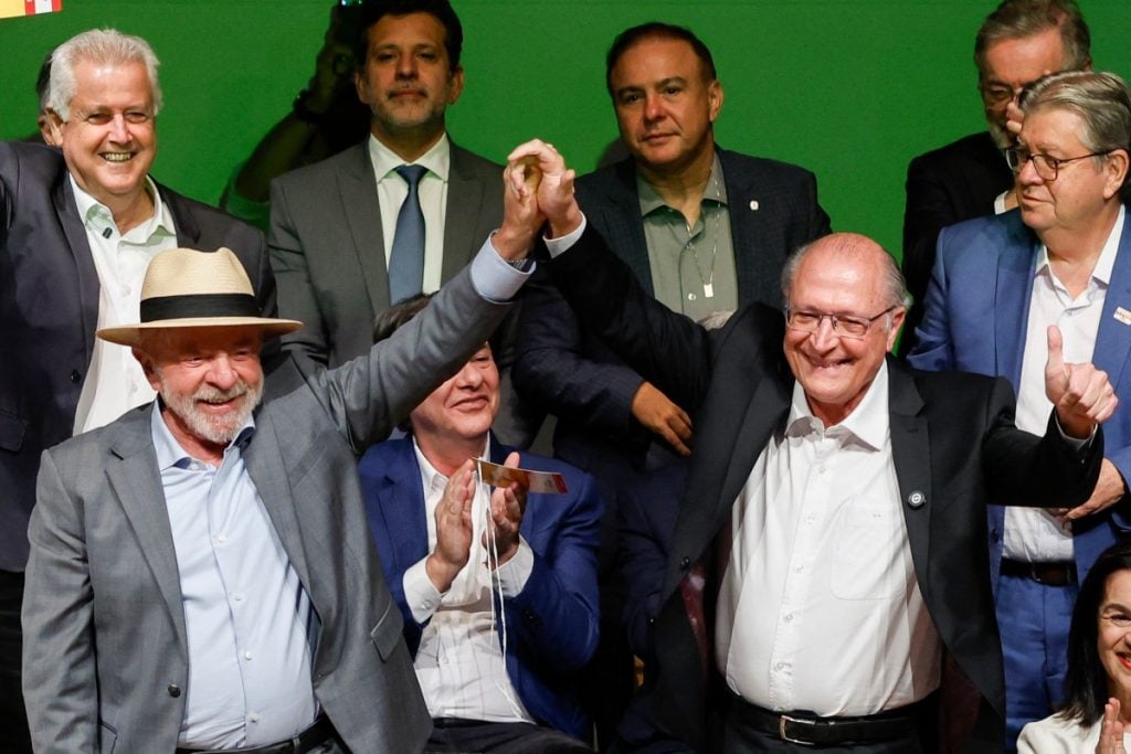 PT oficializa a candidatura de Lula, um ‘camaleão’ em busca do 4º mandato