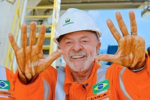 Guido Mantega: A Petrobras derruba o mito da ineficiência estatal