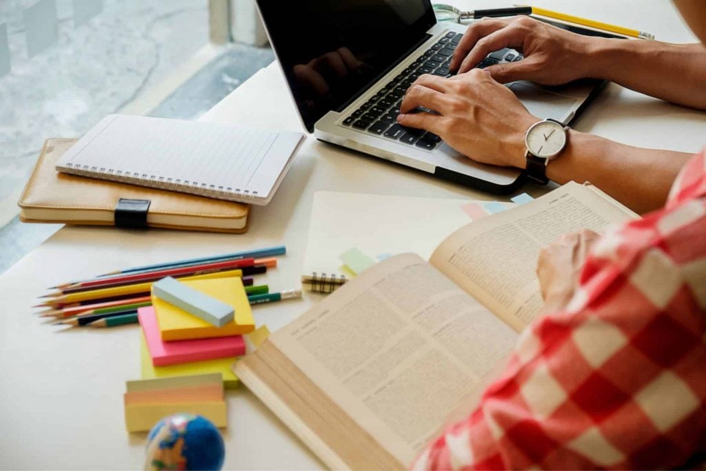 Como usar IA para estudar sem comprometer o aprendizado