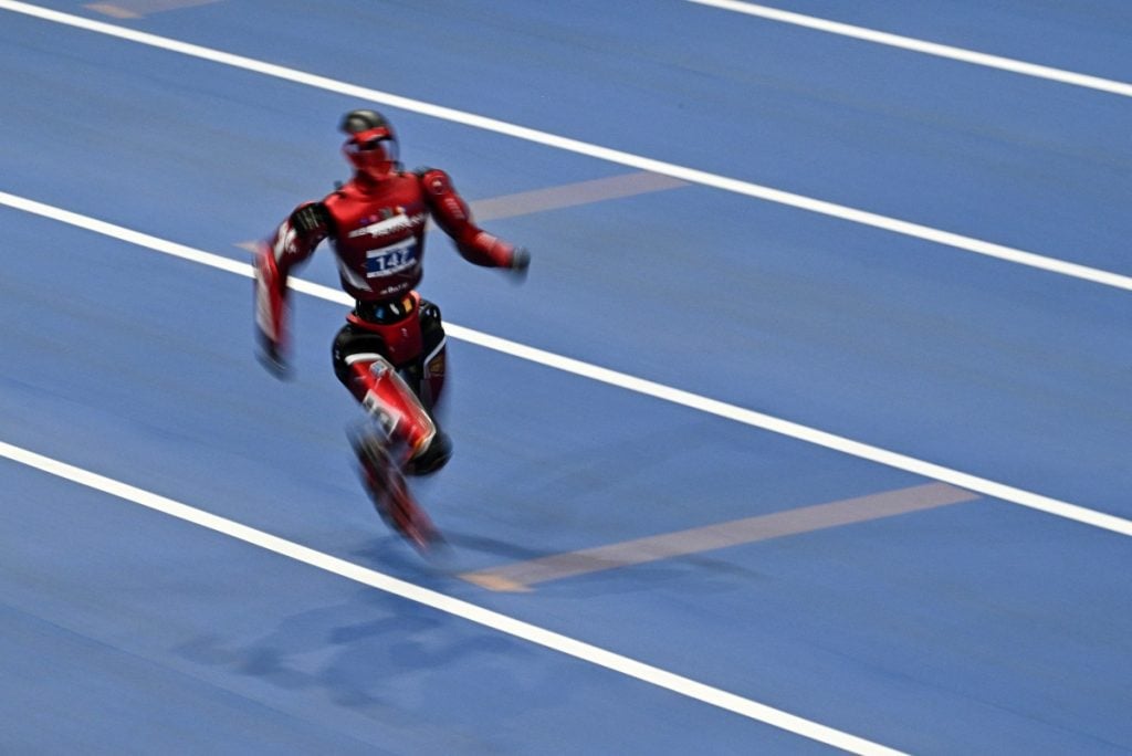Robô chinês bate recorde mundial de Bolt nos 100 metros