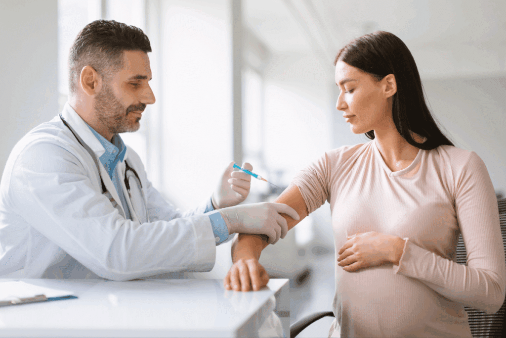 Além do pré-natal: confira as vacinas mais importantes durante a gravidez