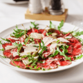 Ceviche, gaspacho, carpaccio e tartare: receitas ricas em proteínas e refrescantes para preparar sem usar o fogão