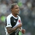 Jogador do Vasco é alvo de operação que investiga tráfico de armas e drogas