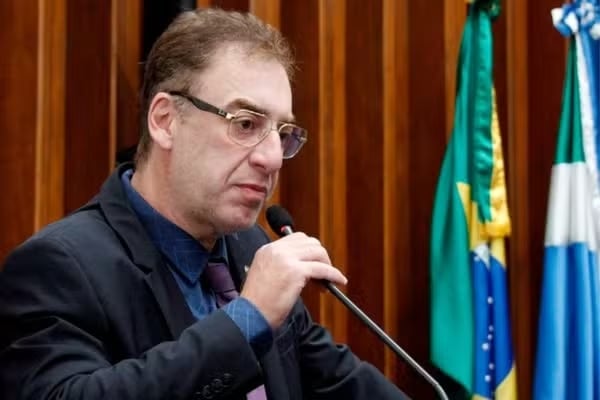 Foragido, ex-deputado do PL é preso na Bolívia após entrar na lista da Interpol