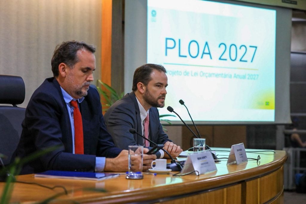 Orçamento de 2027 prevê salário mínimo de R$ 1.741 e superávit de R$ 18,6 bi