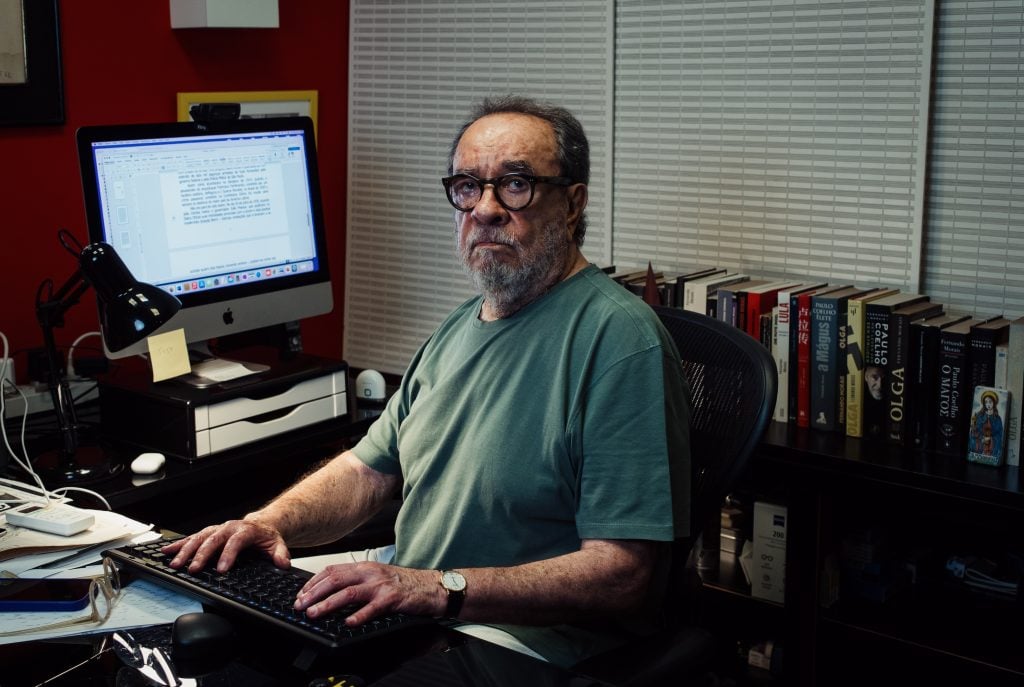 ‘É pirataria pura e simples’: Fernando Morais abre guerra contra o ChatGPT