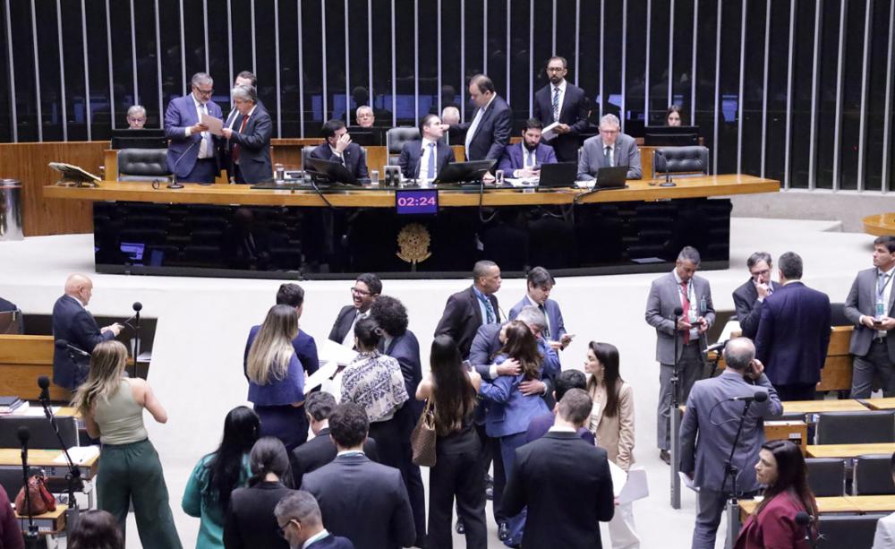 Câmara instala comissão para debater PEC da redução da maioridade penal