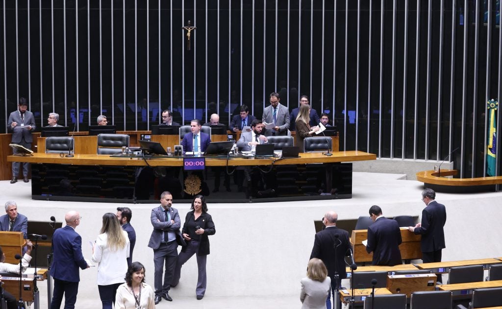 Câmara aprova MP que prevê financiamento de veículos para motoristas de aplicativo e taxistas