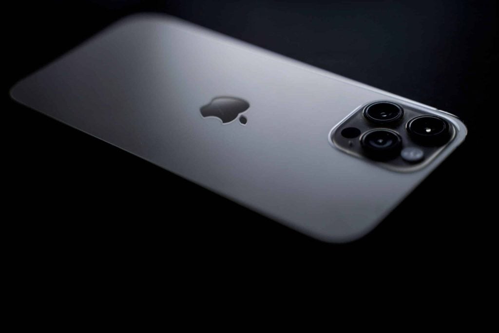 iPhone transmite vídeo ao vivo para o 190: como funciona o SOS de Emergência