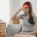 O corpo avisa antes de uma emergência? 7 sinais para procurar um médico imediatamente