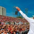 Lula alfineta Toffoli durante 1º ato de campanha em SBC
