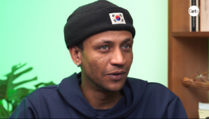 Edgar apresenta performance que vai de cantos indígenas ao reggae