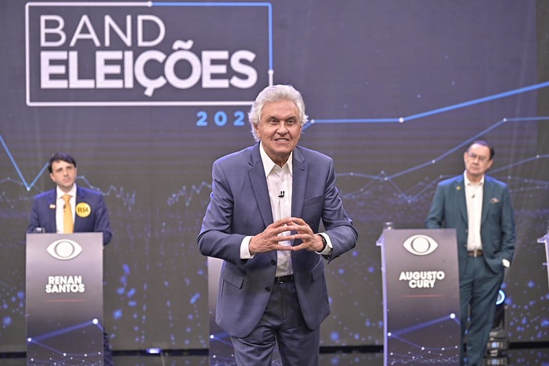 Debate na ‘Band’: ausentes, Lula e Flávio Bolsonaro são os principais assuntos