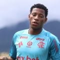 Plata se manifesta após negociação frustrada com clube russo e se diz ‘100% comprometido’ com o Flamengo