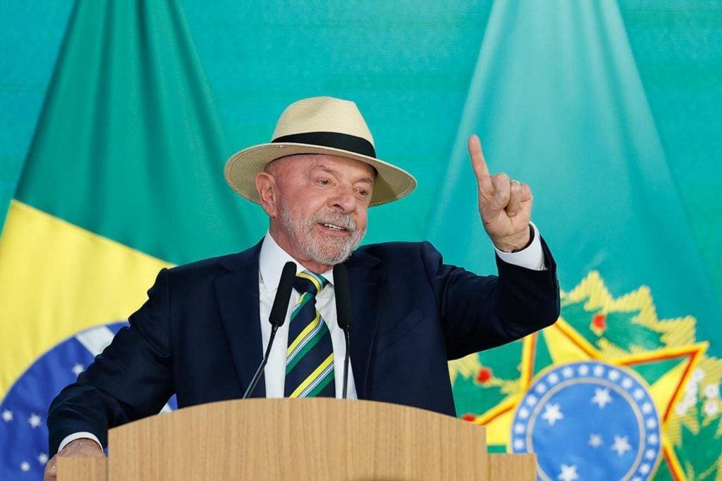 Lula lamenta adiamento de votação do fim da 6×1 no plenário do Senado
