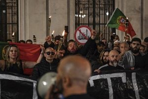 Radicalidade contra os radicais