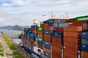 Canal do Panamá começa a reduzir tráfego de navios devido ao El Niño