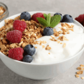 Proteína do café da manhã ao jantar: 5 dicas para incluir o nutriente em todas as refeições