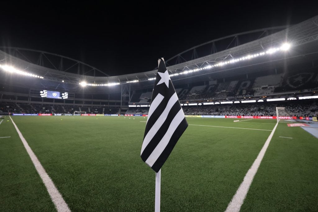 Botafogo mira astro que foi campeão mundial pelo Chelsea