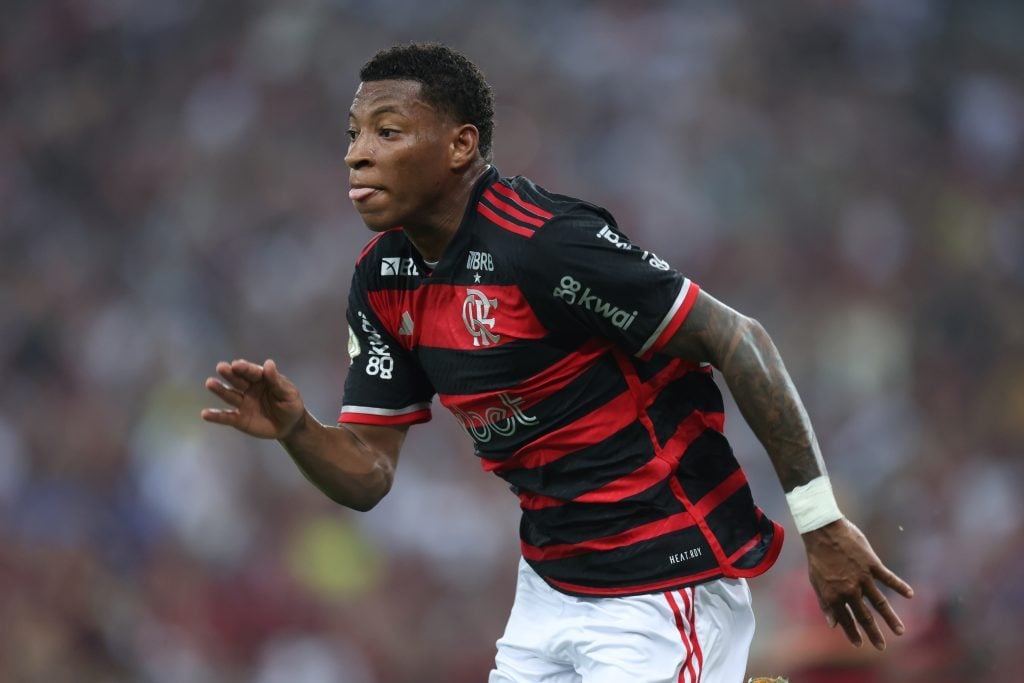 Casa nova? Plata publica foto em Dubai, mas segue com futuro indefinido no Flamengo
