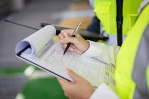 Cinco diferenças entre auditoria interna e auditoria externa, e quando aplicar cada uma