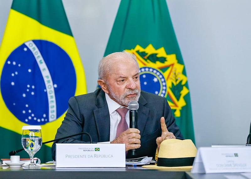 Agenda dos candidatos: Lula cumpre compromissos no Planalto enquanto Flávio Bolsonaro vai ao Rio Grande do Sul