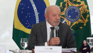 Em meio à crise no STF, Lula critica uso político de cargos e vazamentos seletivos