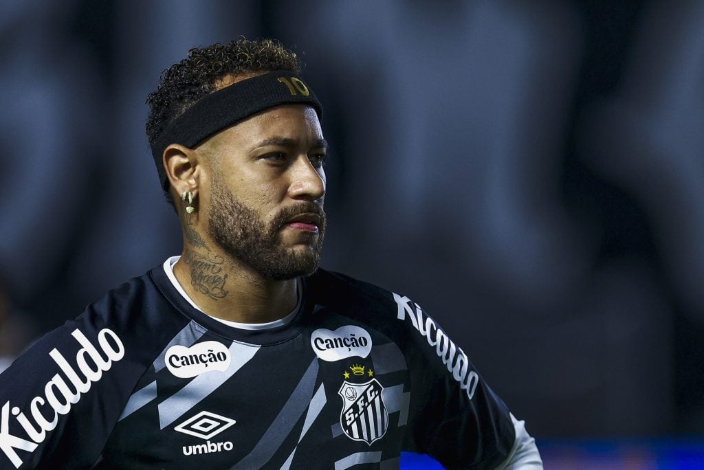 Neymar teme nova lesão e aguarda definição sobre tempo de recuperação