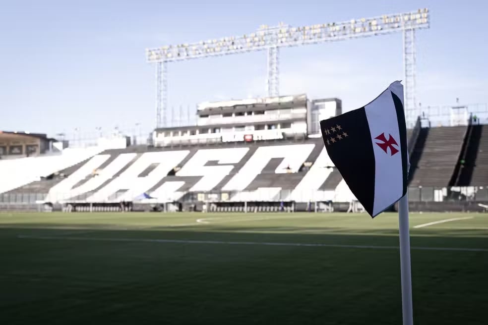 Vasco: Justiça é acionada por ex-jogadores para suspensão de venda da SAF